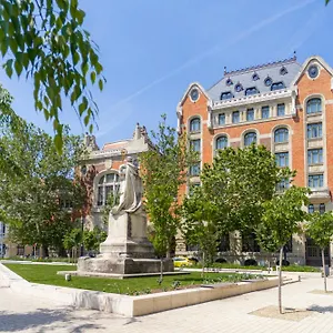 Zoya Luxury 5* Budapest
